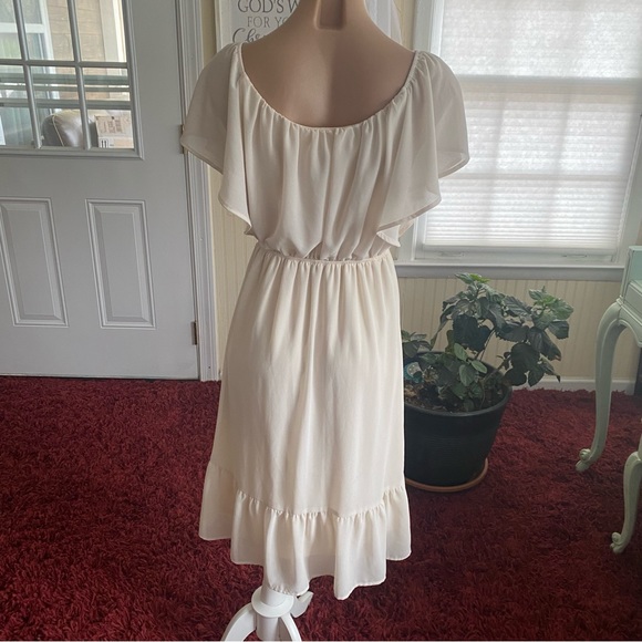 MONTEAU OFF WHITE DRESS SIZE MEDIUM - Picture 4 of 5